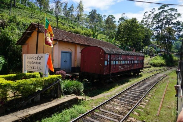 Scenic train ride from Kandy to Ella